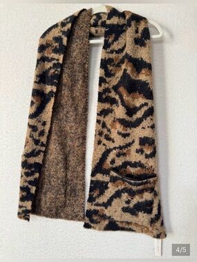 Sasso + smyth Textured Animal Print Scarf in Tan, Brown & Black with pockets